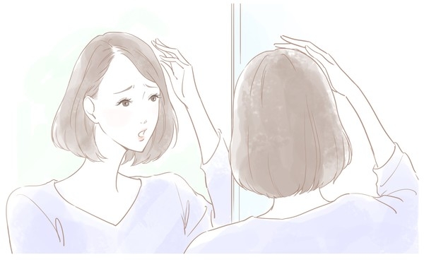 更年期に増える抜け毛や薄毛はいつまで続く 40代以降のヘアケアを解説 Ilacy アイラシイ 働く女性の医療メディア