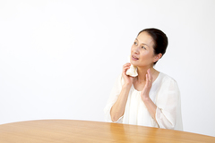 
            ホットフラッシュにはツボが効く!?自分で簡単にできる対処法（2025年更新版）