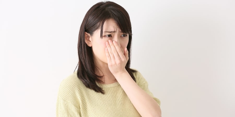 40代からの口臭対策。気になる口のにおいをセルフチェック